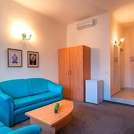 Hotel Lotus Family - Free Parking Nesebar